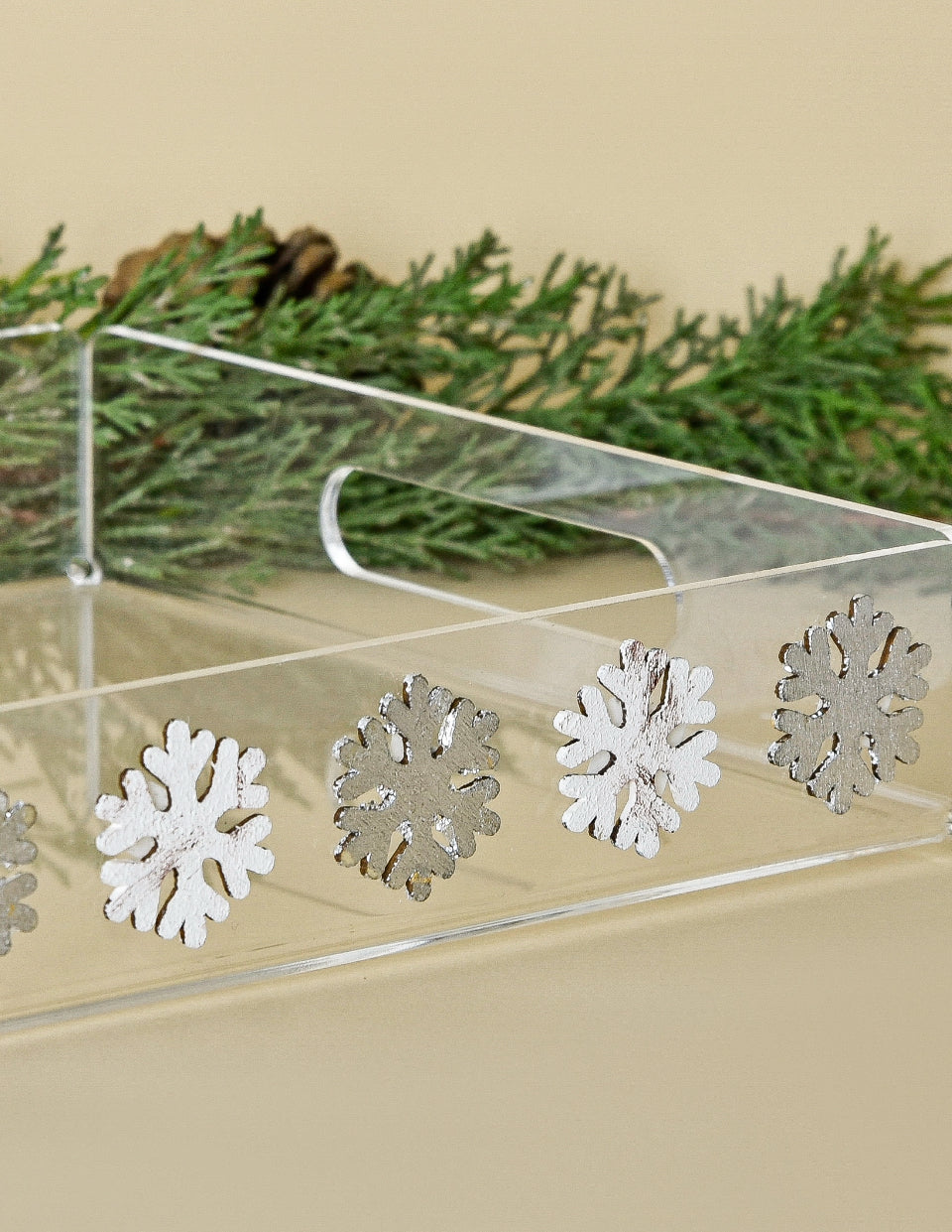 Snowflake Accents – Rectangular Acrylic Tray
