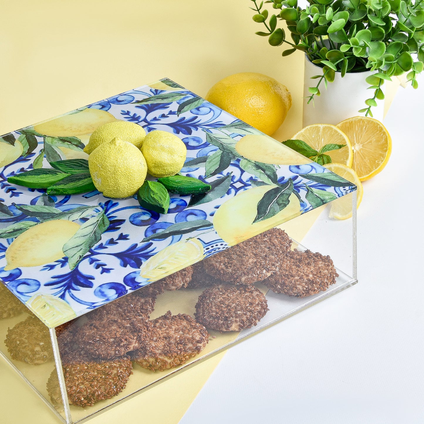 Fresh Lemones with Blue Plexi Box 25X25CM
