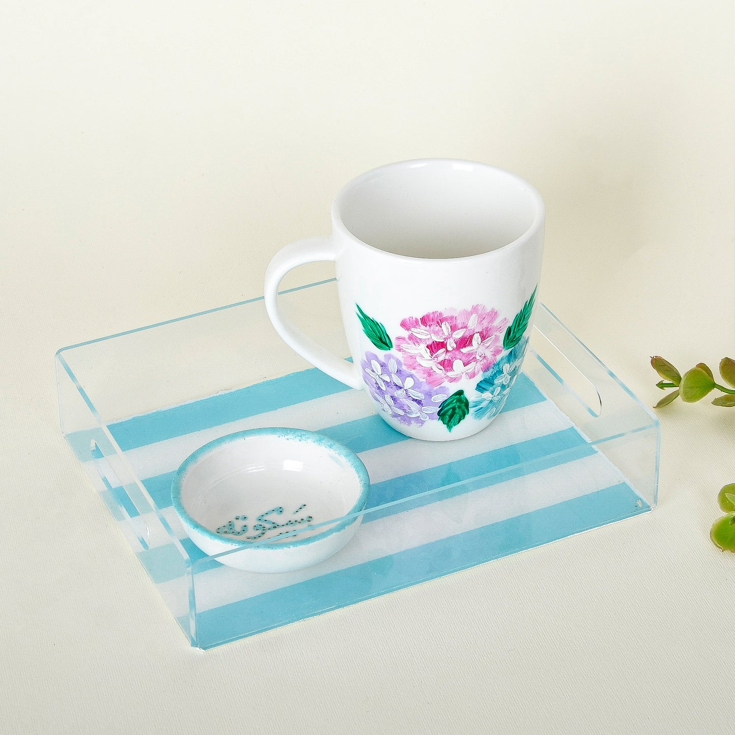 Hydrangea Blossom – Mother’s Day Hand-Painted Mug Gift Set with Plexi Tray (Qahwat Ummi)