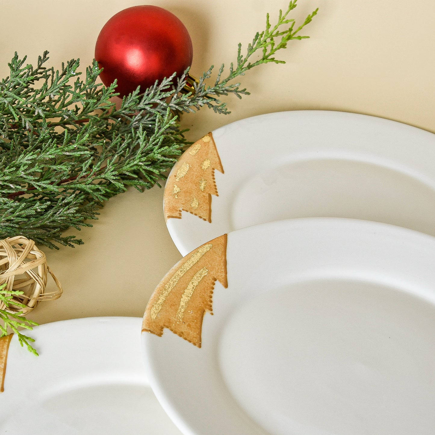 Gold Christmas Tree Accents – Dessert Plates (Set of Six)