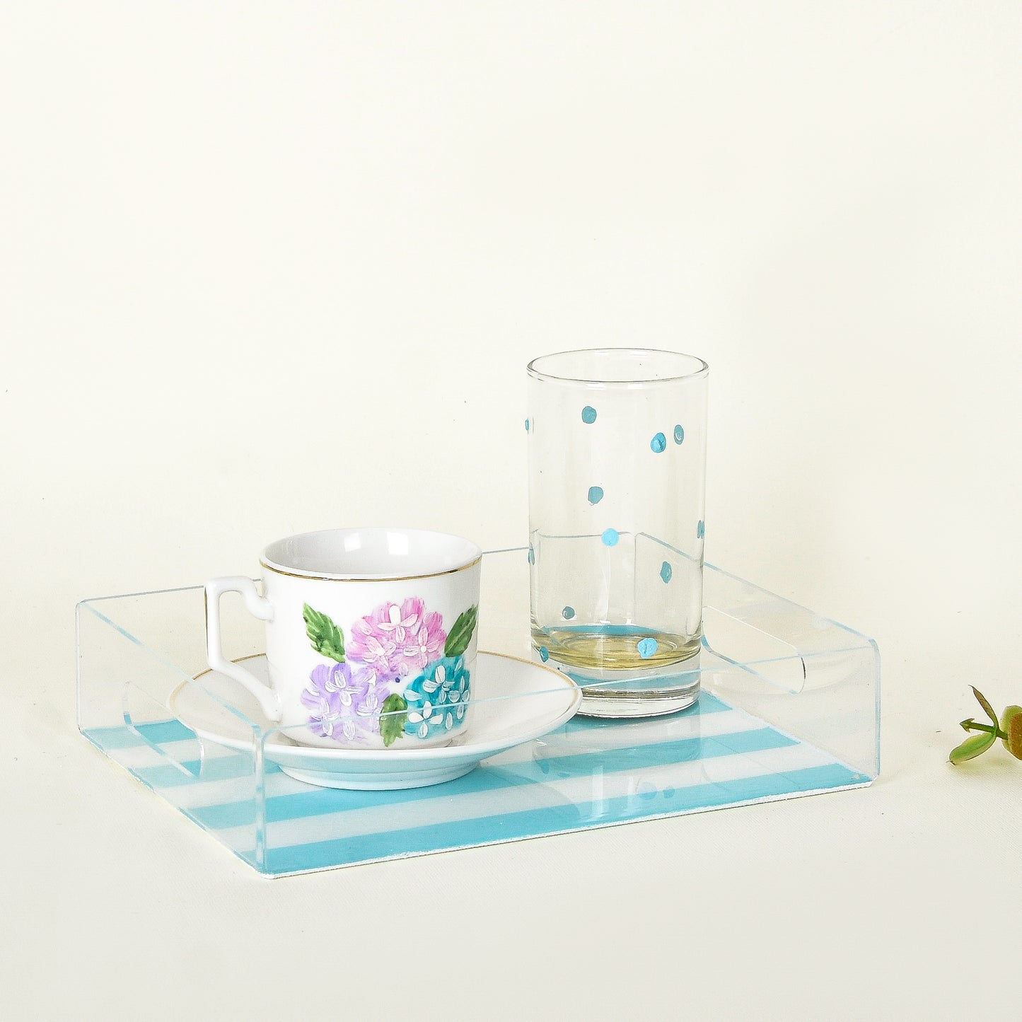 Hydrangea Blossom – Mother’s Day Hand-Painted Turkish Coffee Cup Gift Set with Plexi Tray (Qahwat Ummi)