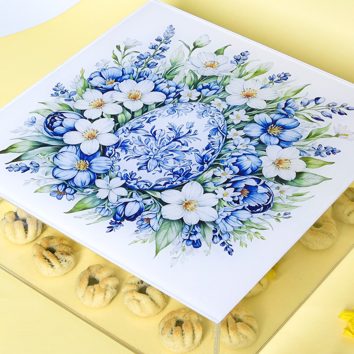 Flowery Blue Easter Eggs Plexi Square Box