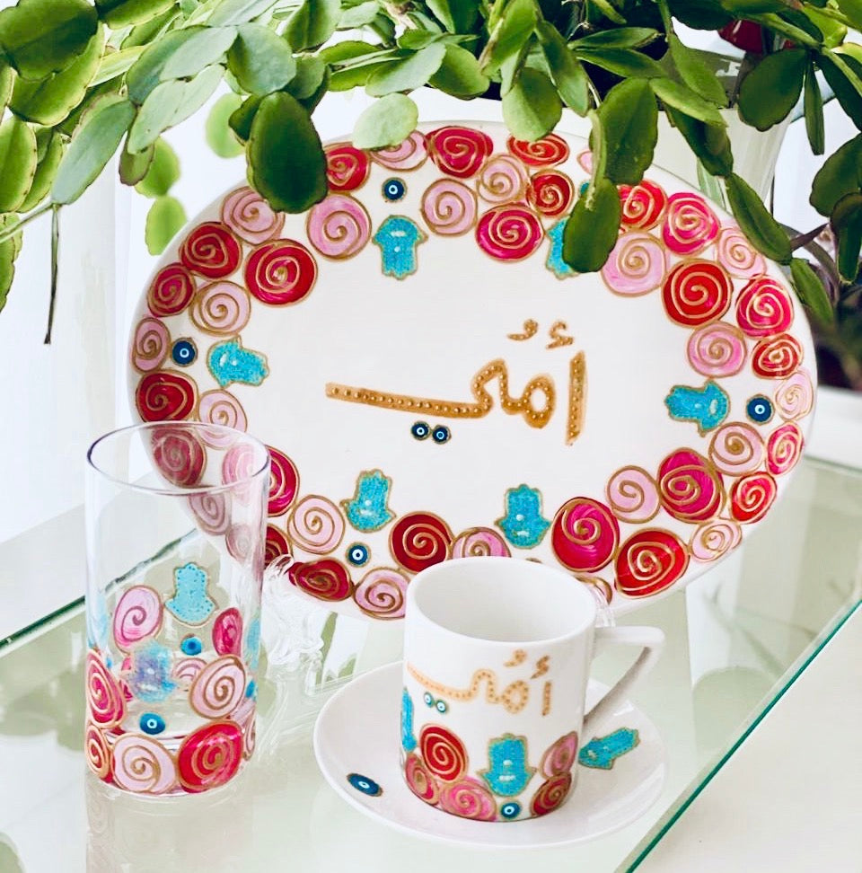 Ummi – Hand-Painted Coffee Gift Set with Gold Leaf Plexi Tray